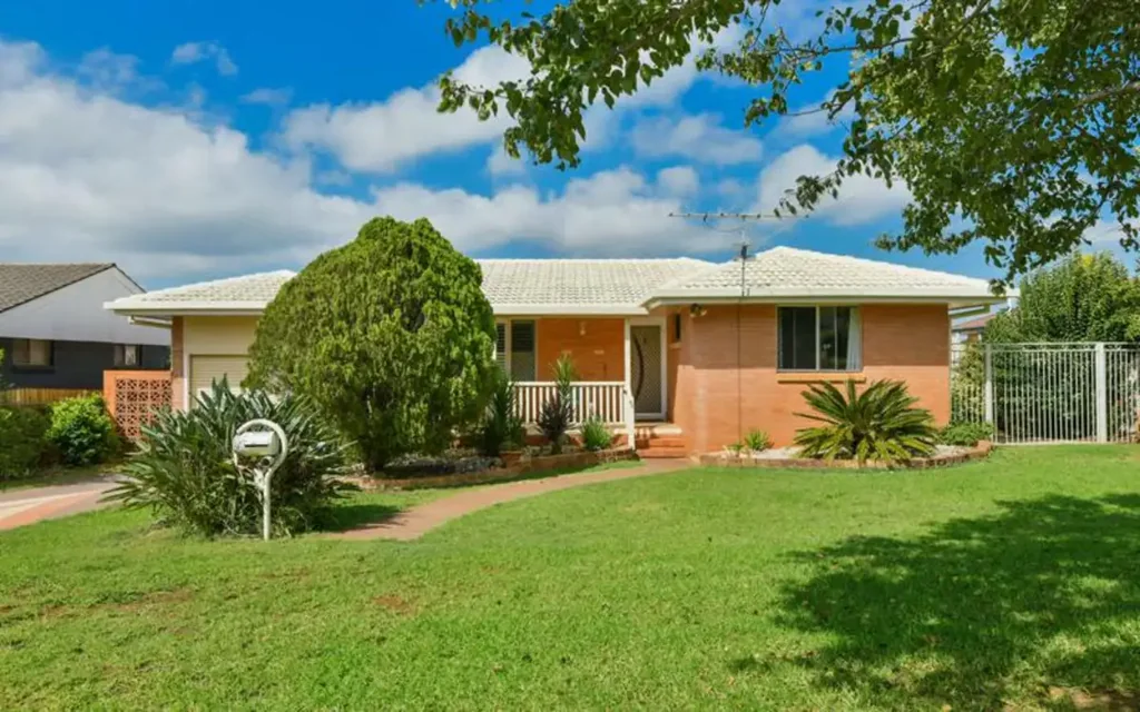 Centenary Heights 4房  Great home in a sought after area!!!