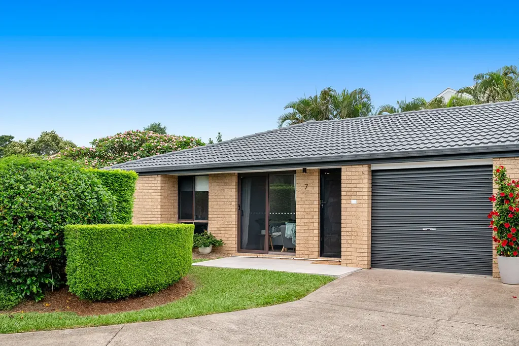 Camp Hill 2침실 Stair-free, stylish & sun-filled with a huge yard – Rare low-set villa, minutes to Martha St & Marketplace