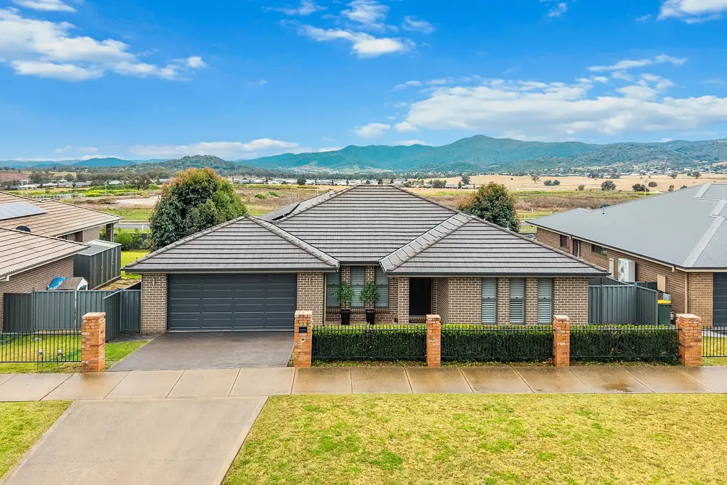 22 Verdelho Drive, Tamworth, NSW 2340
