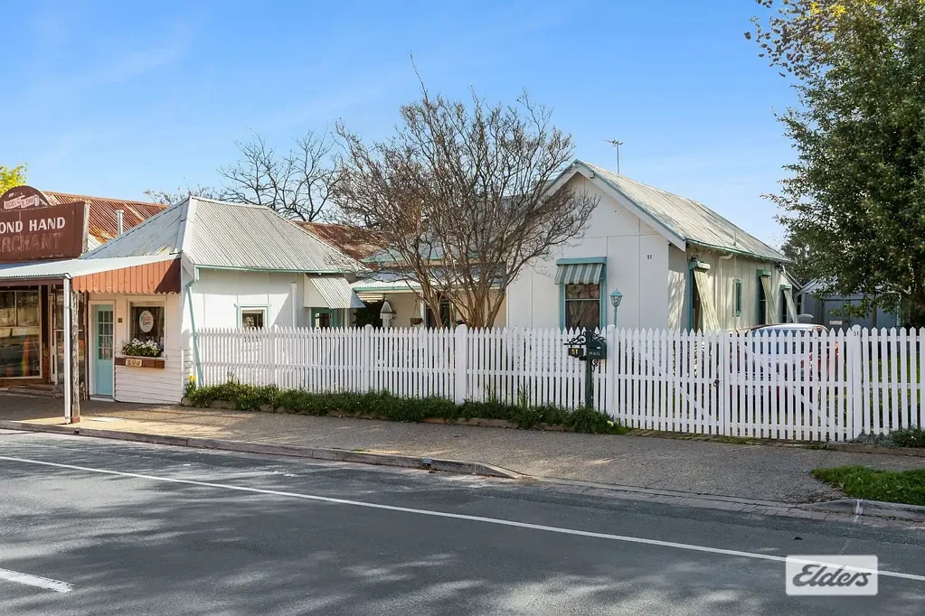 Chiltern 4房  Period Charm, Main Street Position & Plenty of Possibility