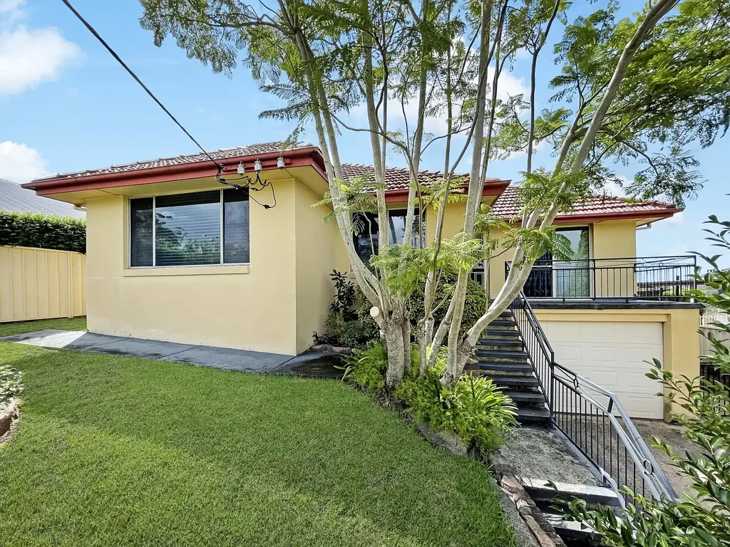 10 Bellevue Crescent, Cardiff, NSW 2285, 3 कमरे, 1 बाथरूम, House