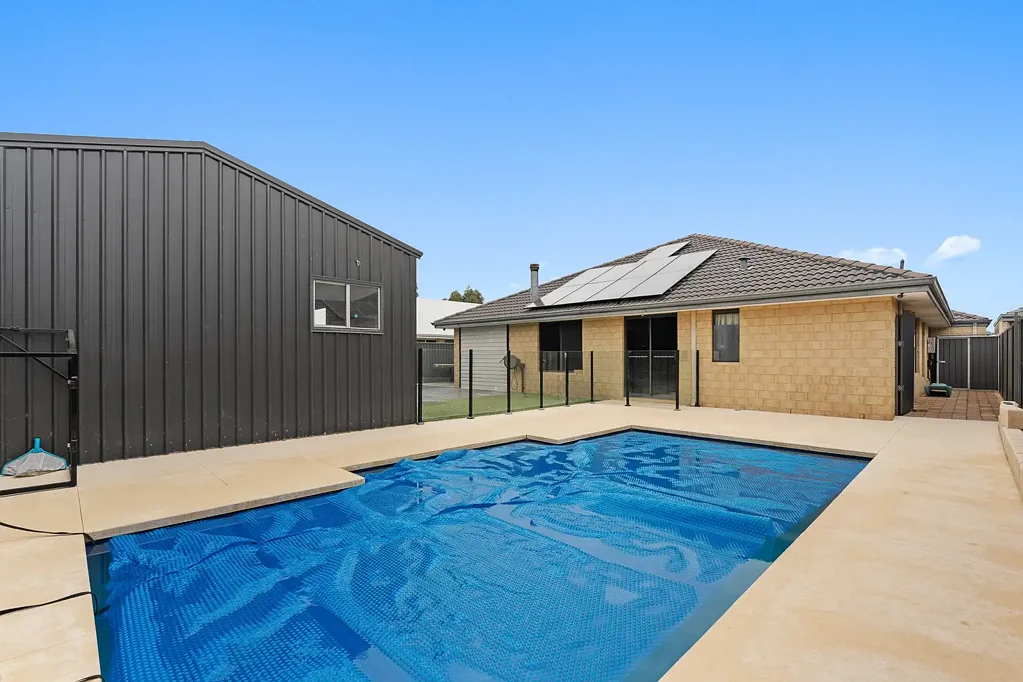 Baldivis 4Zimmer Must Be Sold! Spacious Family Home with Pool & Shed