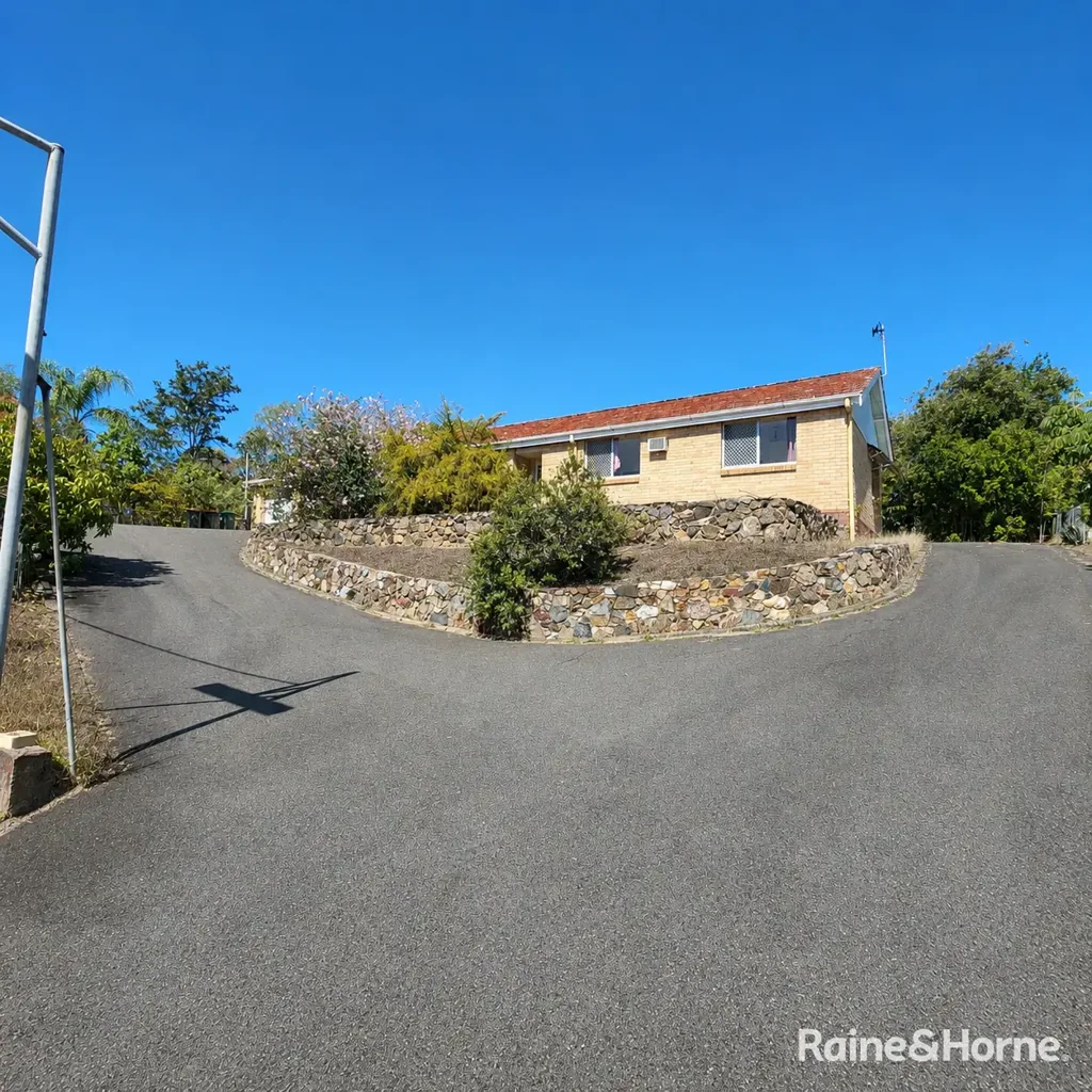 Room to live, space to play-three bedrooms plus a tennis court!