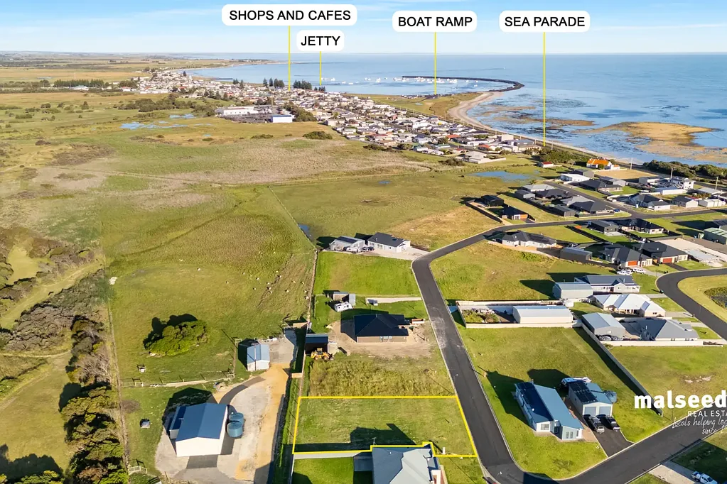 Port Macdonnell Grab yourself a piece of land near the sea!