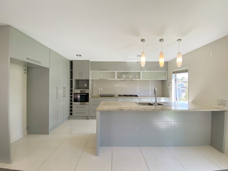 11 Lakeridge Close, Northcross, Auckland - North Shore, 5部屋, 5バスルーム, House