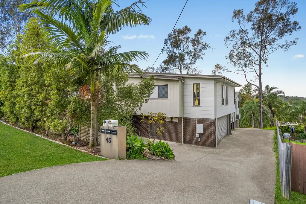Bundamba 6chambre Spacious Modern Duplex Returning $1,100 Per Week