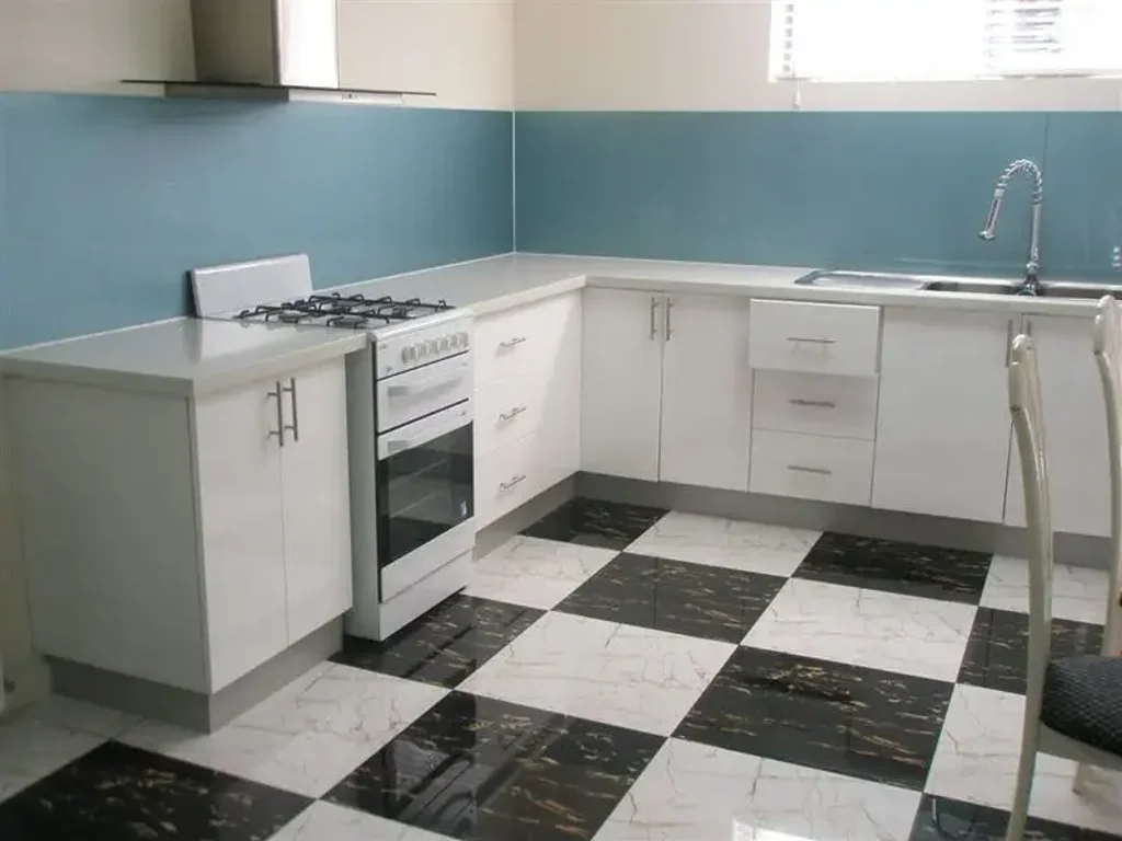 Self Contained Fully Furnished 2BR  Unit near Train in Camberwell available  NOW!