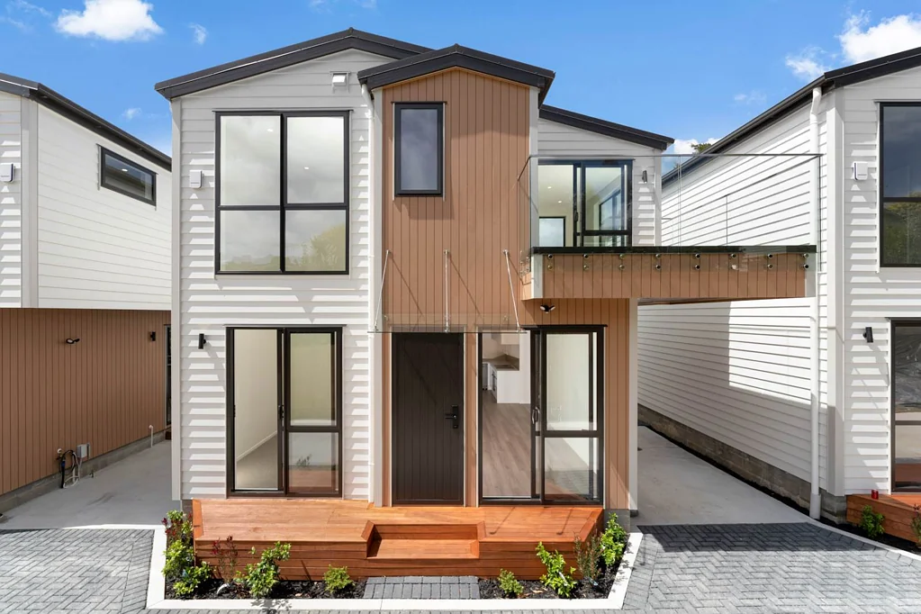 6C Julia Place, Totara Vale, North Shore City, Auckland