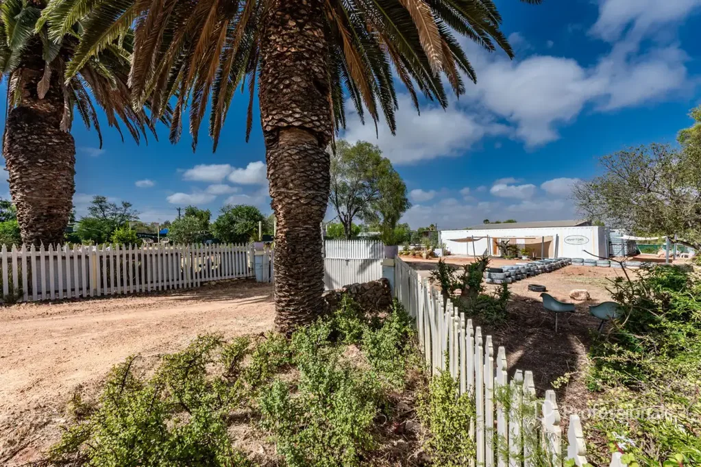 Northampton  BIG BLOCK WITH SHED - READY TO BUILD