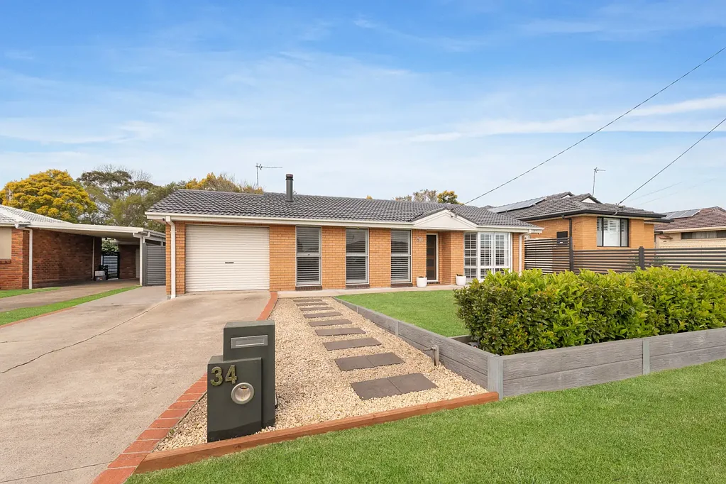 Raymond Terrace 3房  Perfect Family Home with Side Access & Excellent Shed Space
