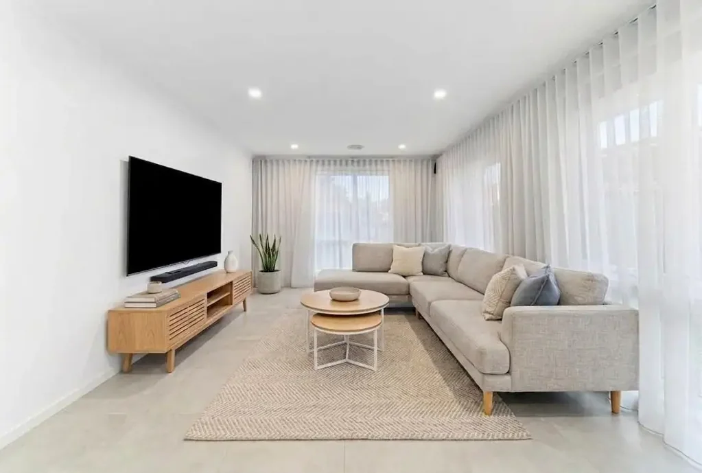 MODERN FEATURES & CONVENIENT FLOOR PLAN!