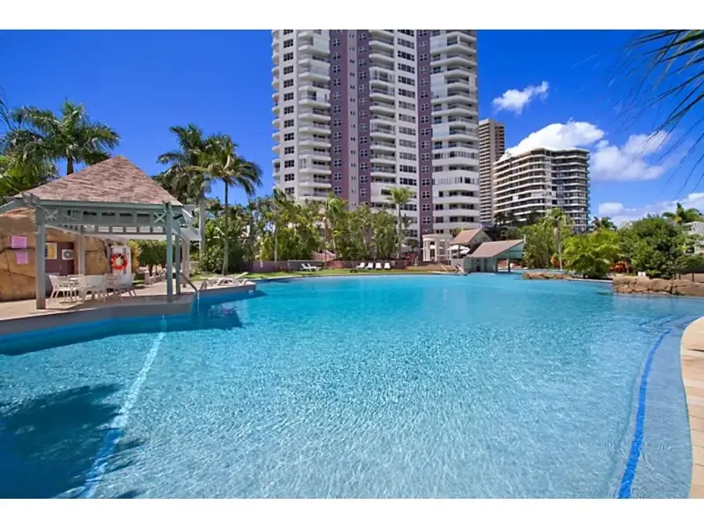 PARADISE WITH TWO BEDROOMS IN THE ICONIC GRAND MARINER