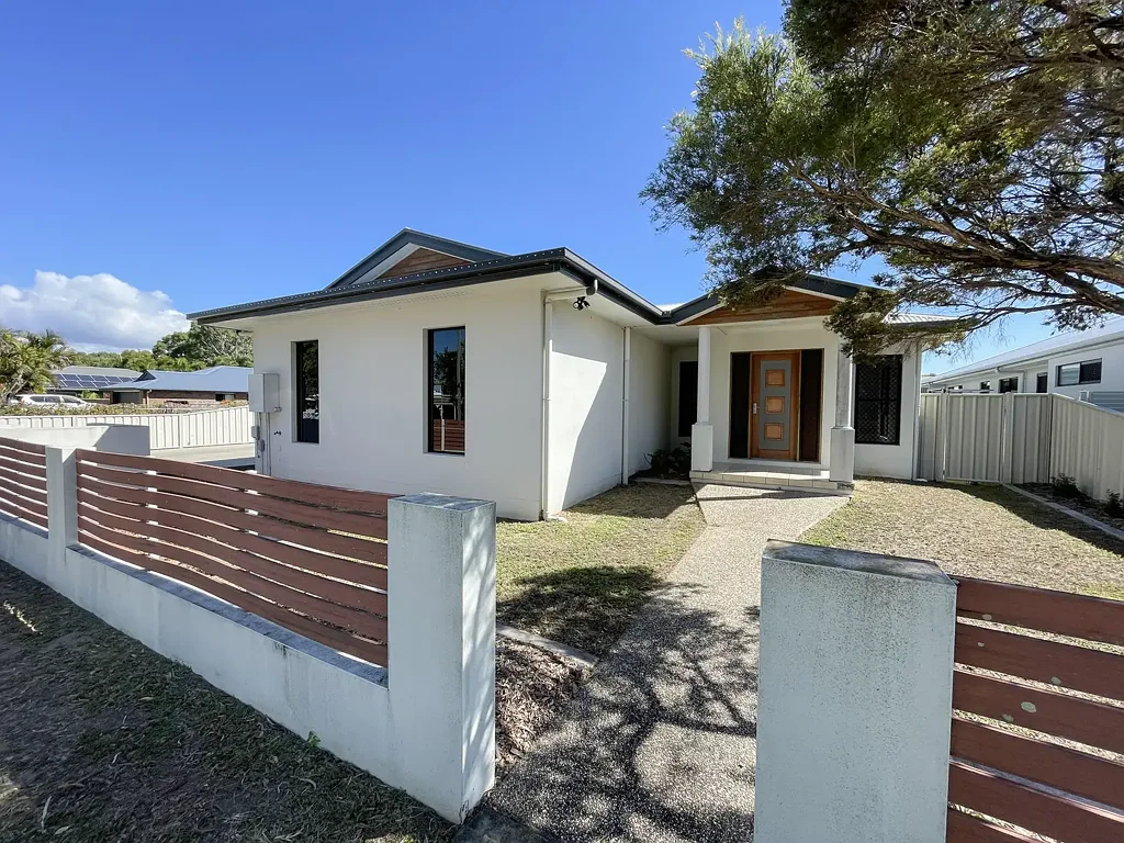 Big 4 Bedroom, Fully air conditioned home