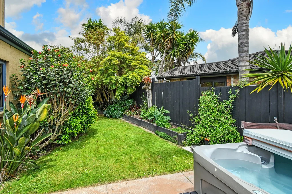 12 Phoenicia Court, The Gardens, Auckland