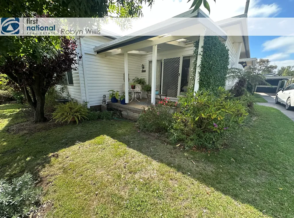 Fully Furnished 3 Bedroom Home