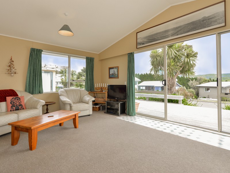 31 Guthrie Crescent, Castlepoint, Masterton, 3 Schlafzimmer, 2 Badezimmer