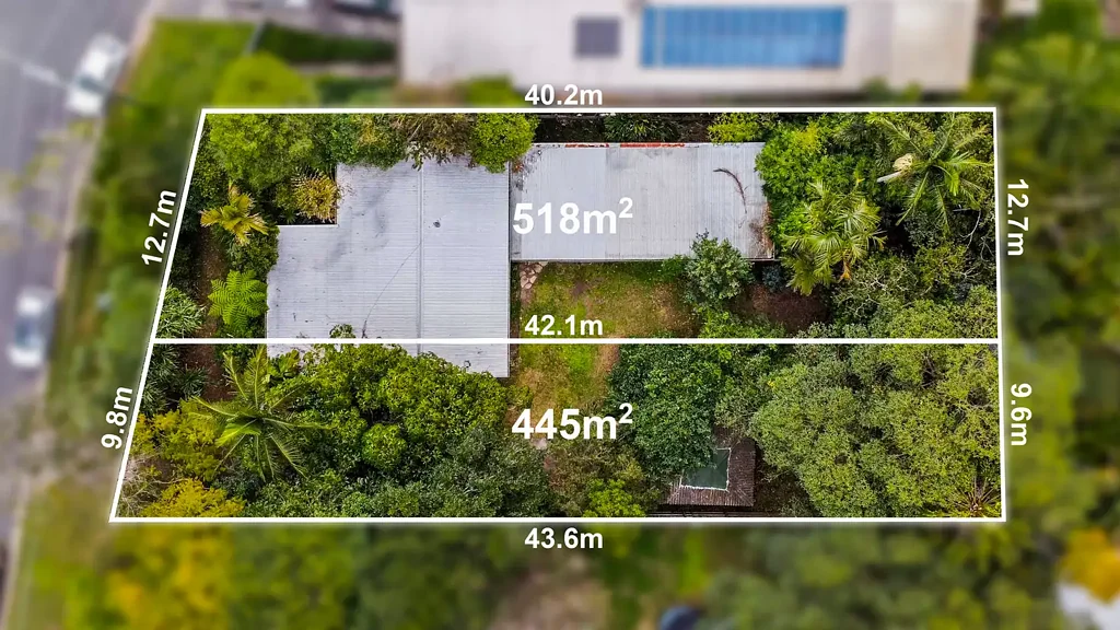 St Lucia 5બેડરૂમ A Rare Flat Double Block on 963m2 - Open Wed (24th) 12pm, Auction Sat (27th) 2pm