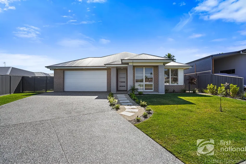 Forster 4房  Spacious & Modern Family Living in Cape Hawke Estate