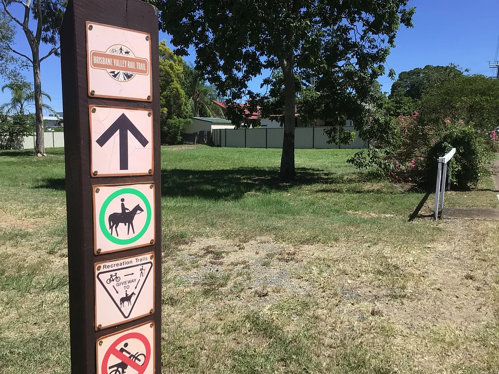 地址保密, Esk, QLD 4312