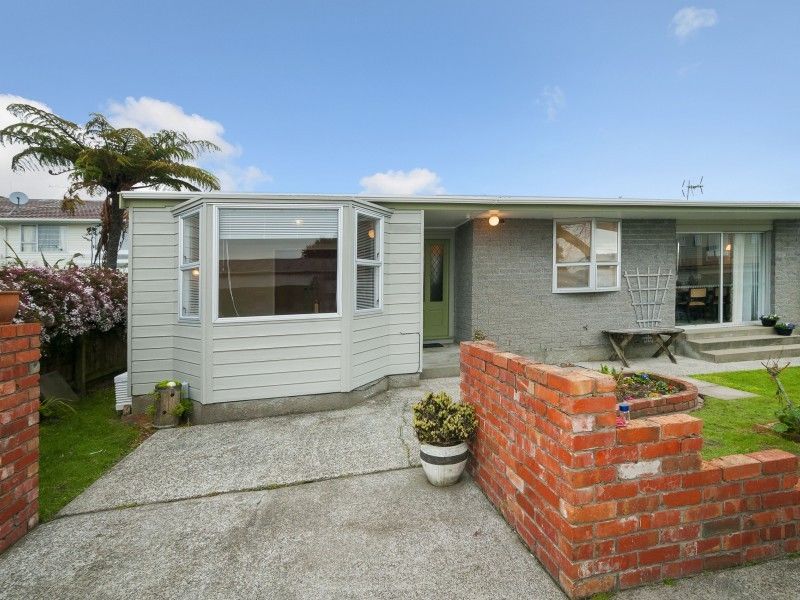 2/9 Trevethick Grove, Woburn, Lower Hutt, 2 rūma, 1 rūma horoi