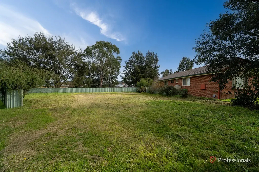 8 Eva Place, Armidale, NSW 2350