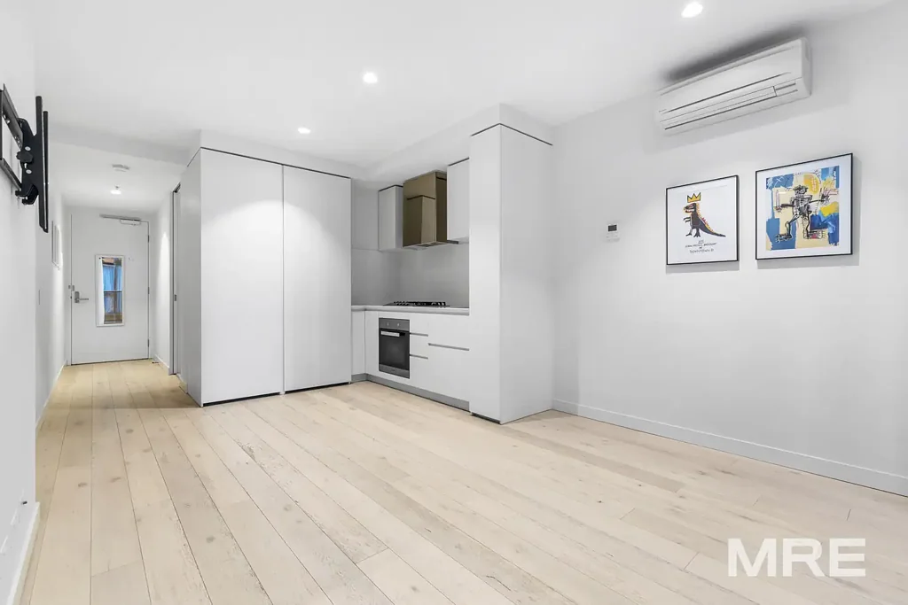 City-fringe living with resort-style amenities