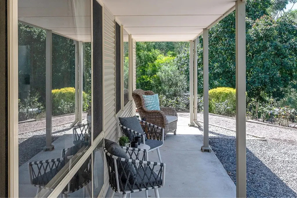 Littlehampton 4ห้องนอน Secluded Home - Fantastic Shedding - Urban Convenience