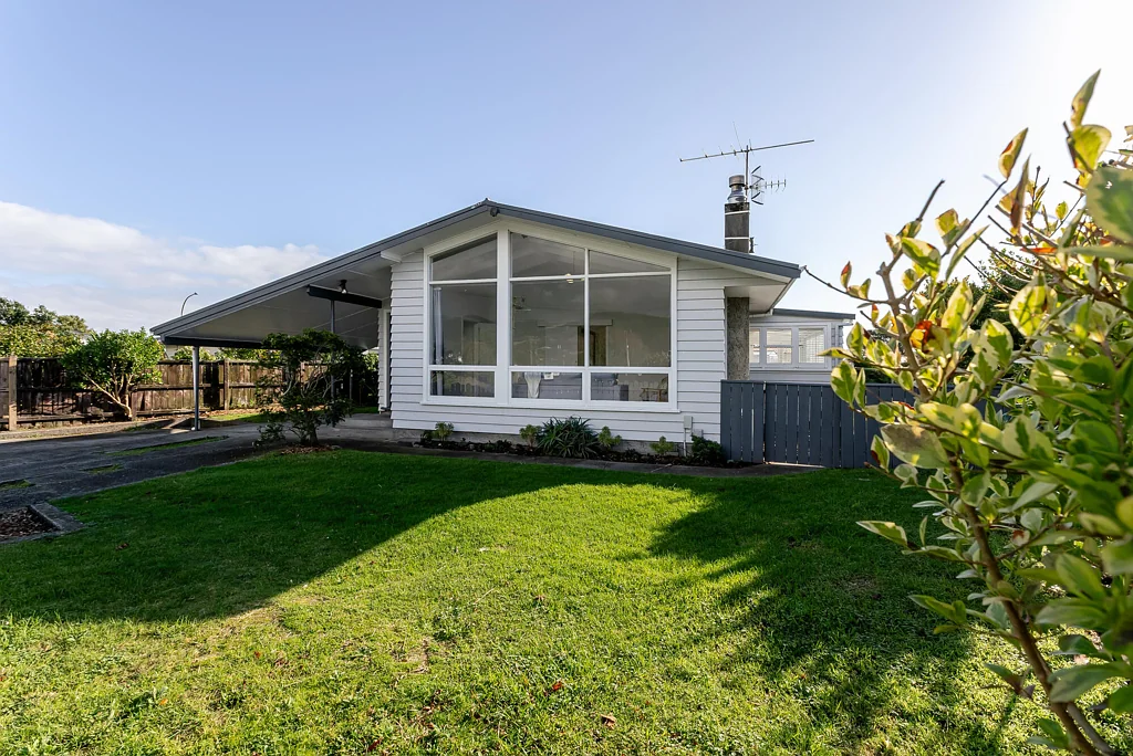 Paraparaumu 4ห้องนอน Home & Income with space to adapt