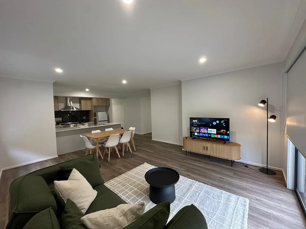 Modern Shared Living – Private Ensuite Room for Rent
