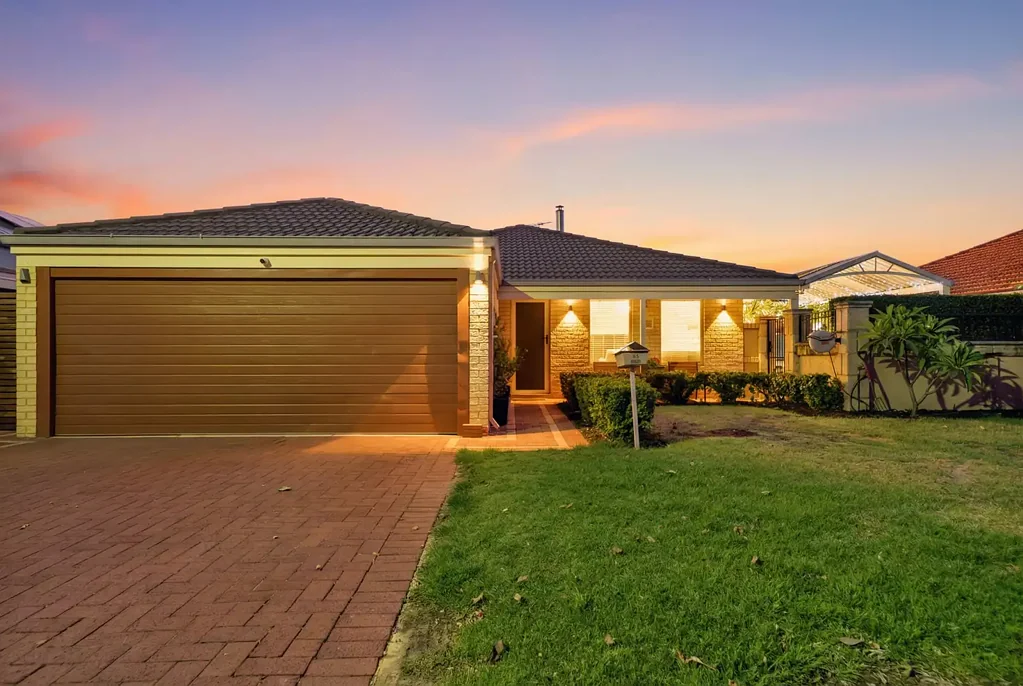 12 Bendee Drive, Atwell, WA 6164