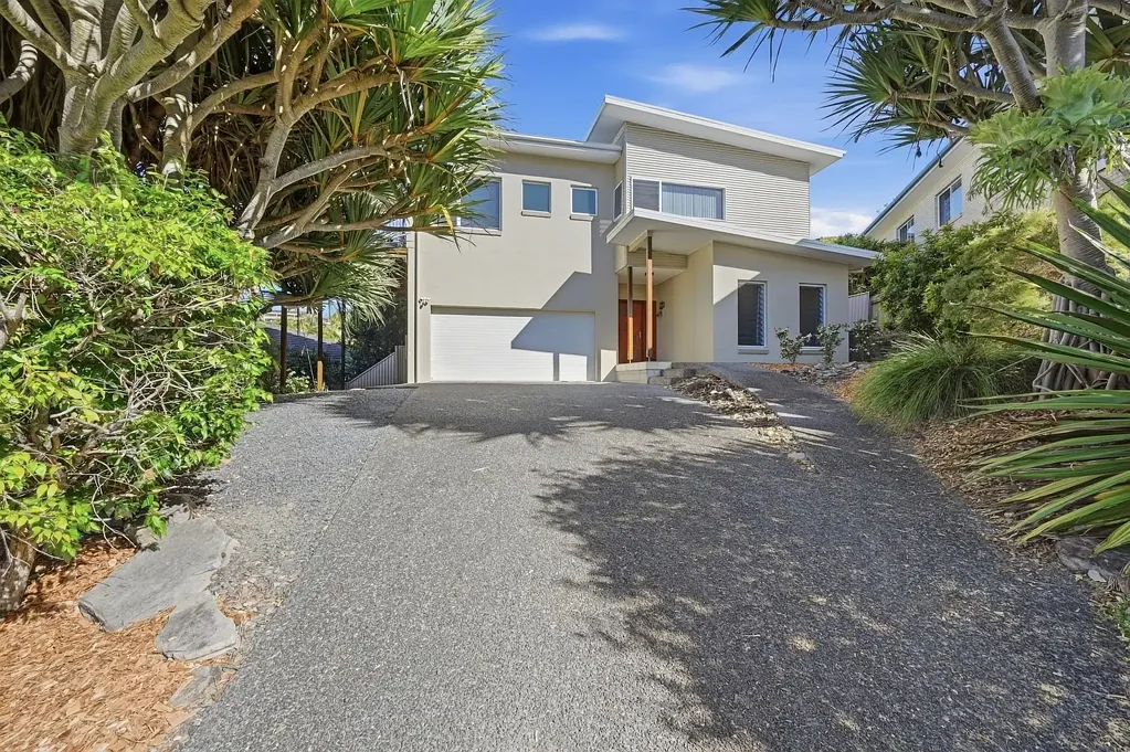 Coffs Harbour 4Kwarto Architectural Coastal Living with an Eco-Conscious Edge
