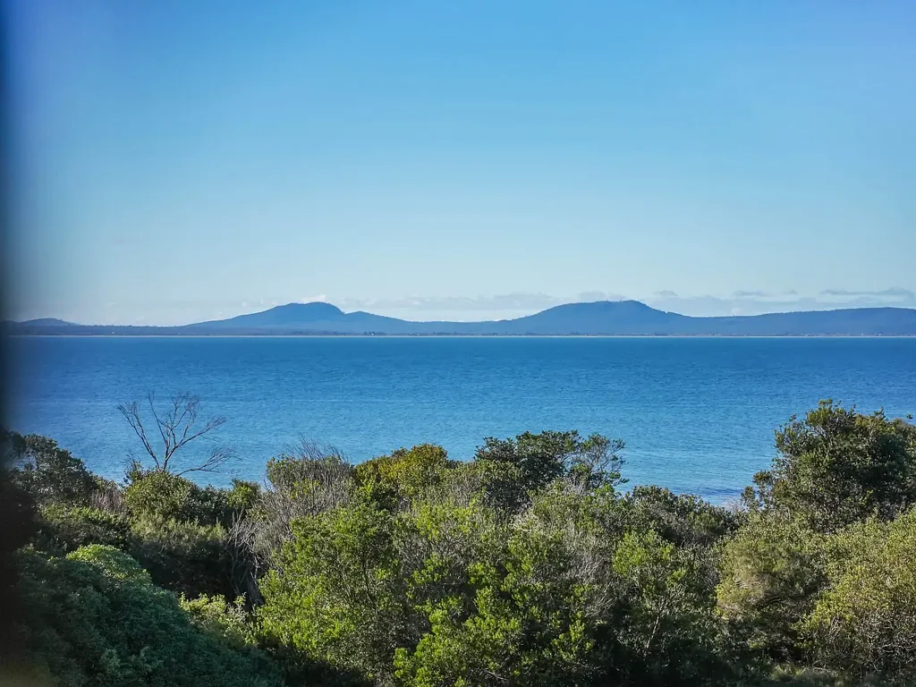 Swansea 3બેડરૂમ Coastal Purity with Beach Frontage