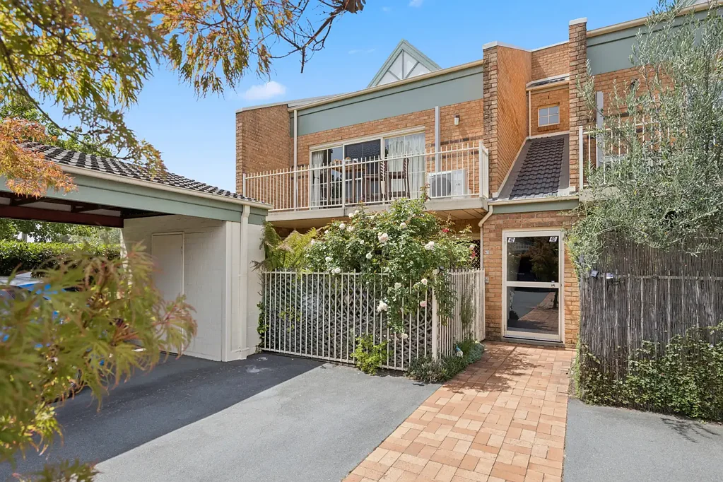 41/42 Jerrabomberra Avenue, Narrabundah, ACT 2604