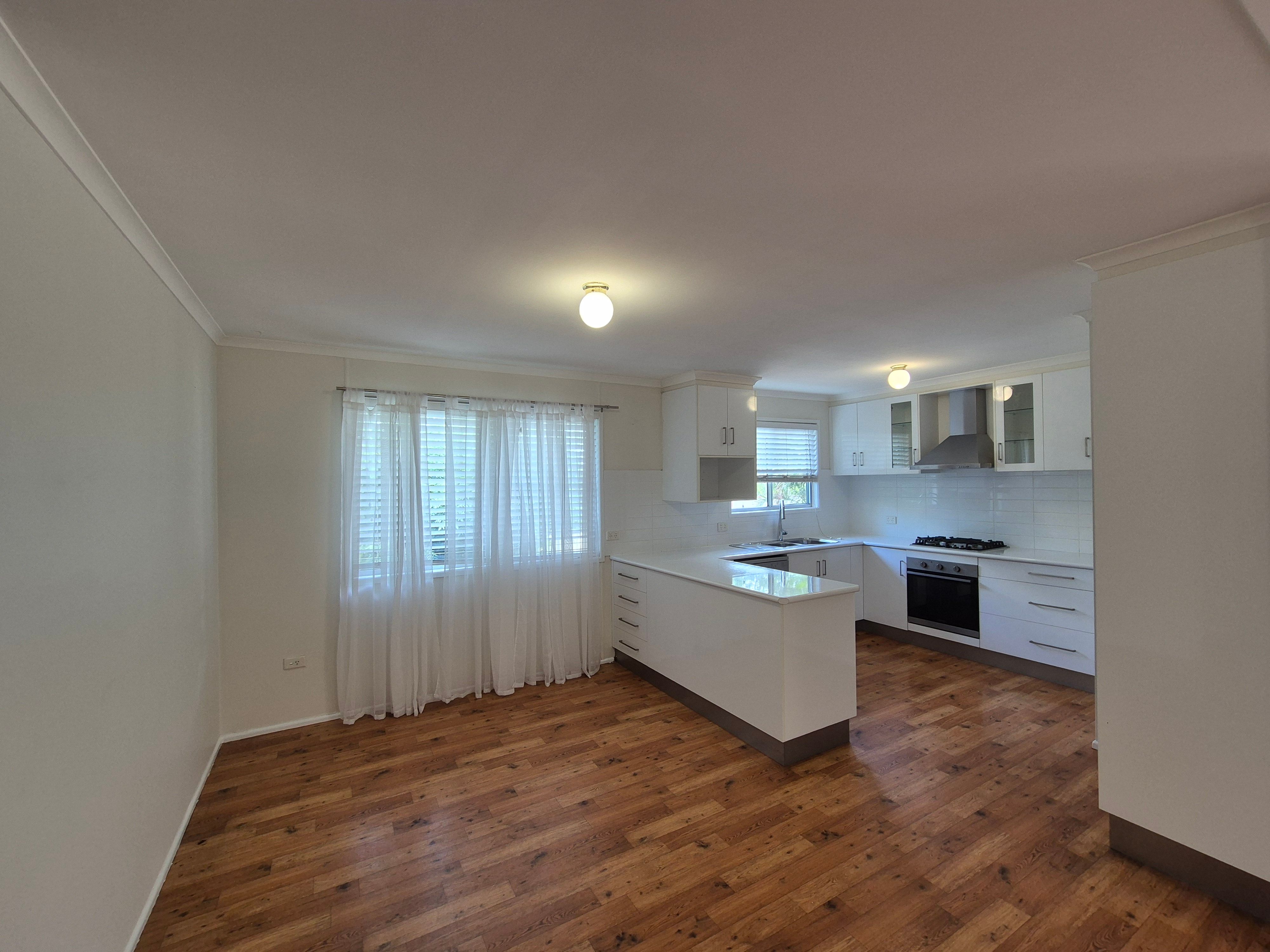 9 CARBEEN PL, EMERALD QLD 4720, 0 habitaciones, 0 baños, House