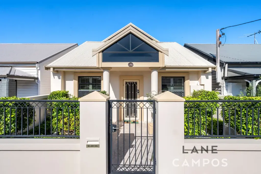 15 Bridge Street, Hamilton, NSW 2303