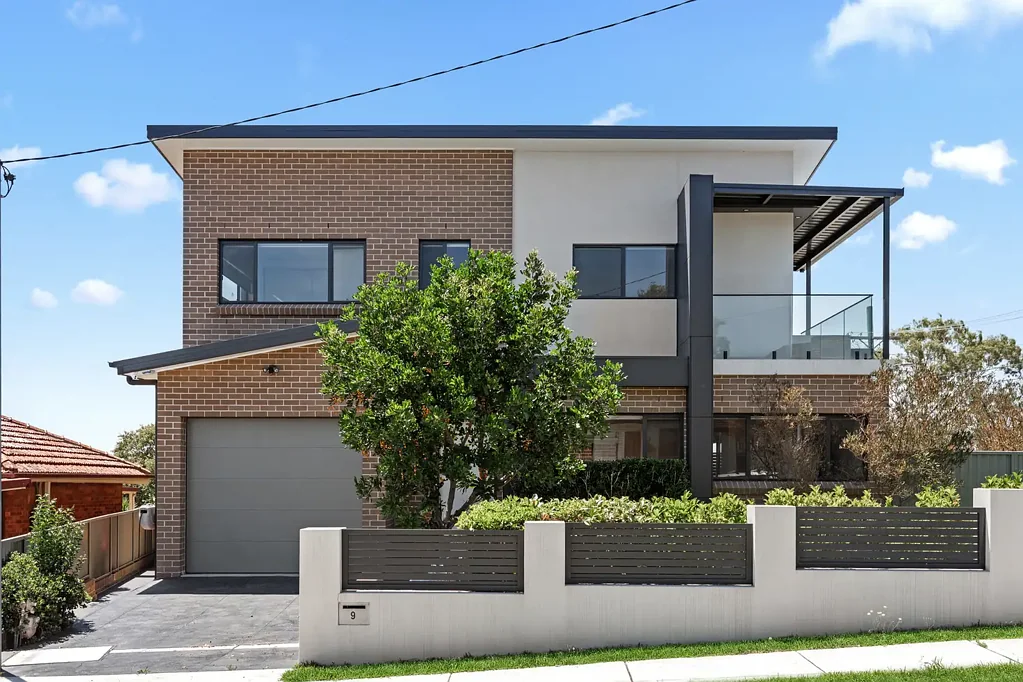 Merrylands West 4Zimmer Contemporary family living