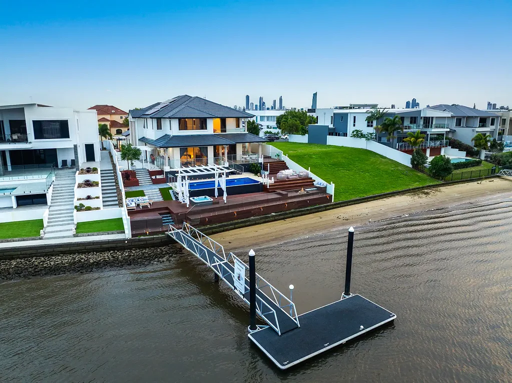 127 Sir Bruce Small Boulevard, Benowa, QLD 4217
