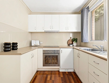 3/15 Woodvale Close, Essendon, North Melbourne, 2房, 1浴, Apartment