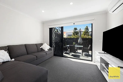 14 Pippen Loop, Deanside, VIC 3336, 3 rūma, 2 rūma horoi, House