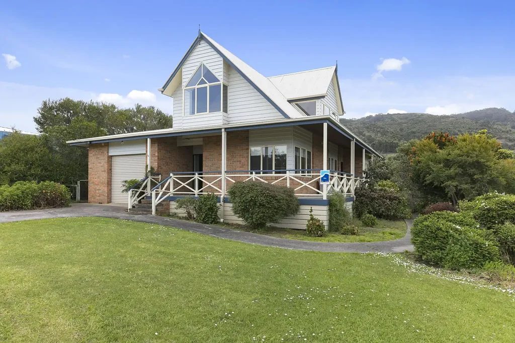 Apollo Bay 4房  Great Ocean Luxury living, minutes to the Beach and Shops