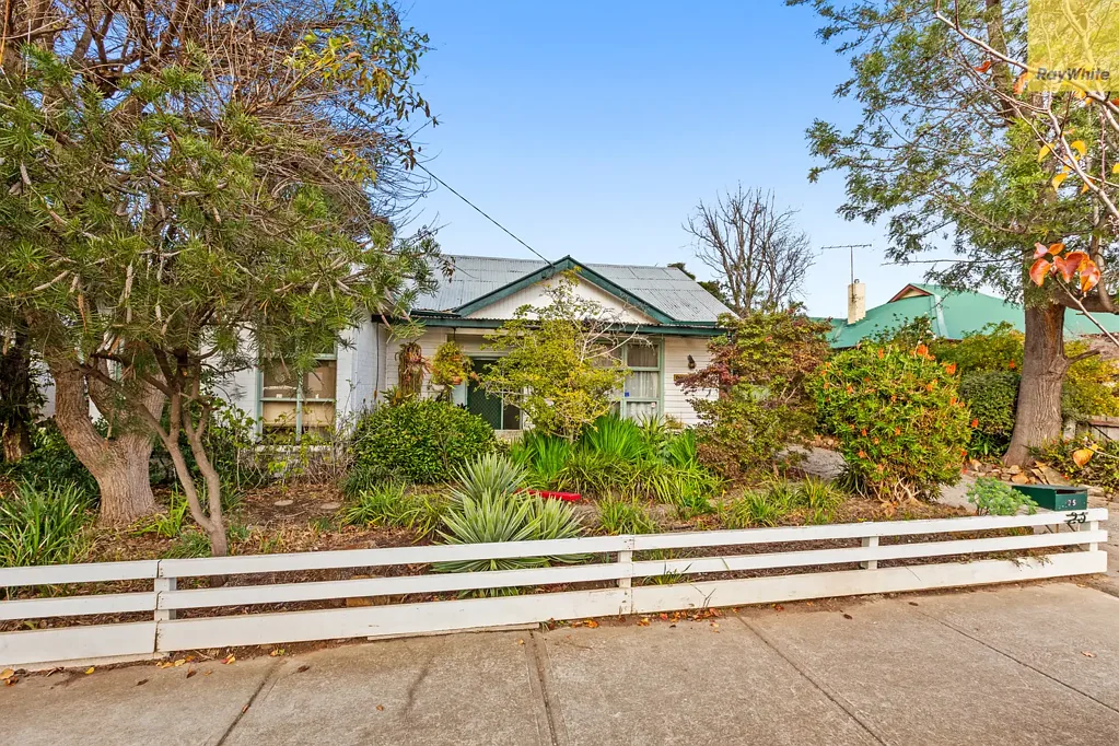 Bacchus Marsh 3कमरा CENTRAL LOCATION - MOVE IN READY FOR THE NEXT SCHOOL YEAR
