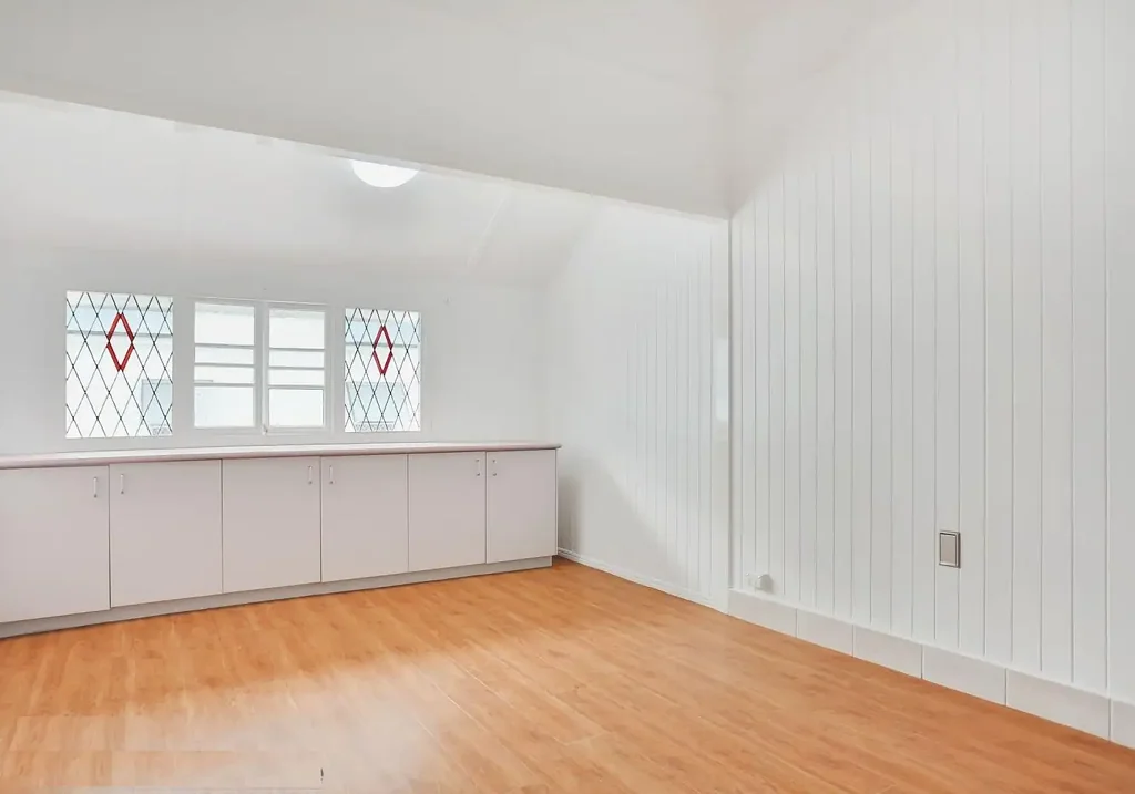 Spacious Air Conditioned Room Rent Includes Electricity, Wi Fi and Water – So Close to Everything!