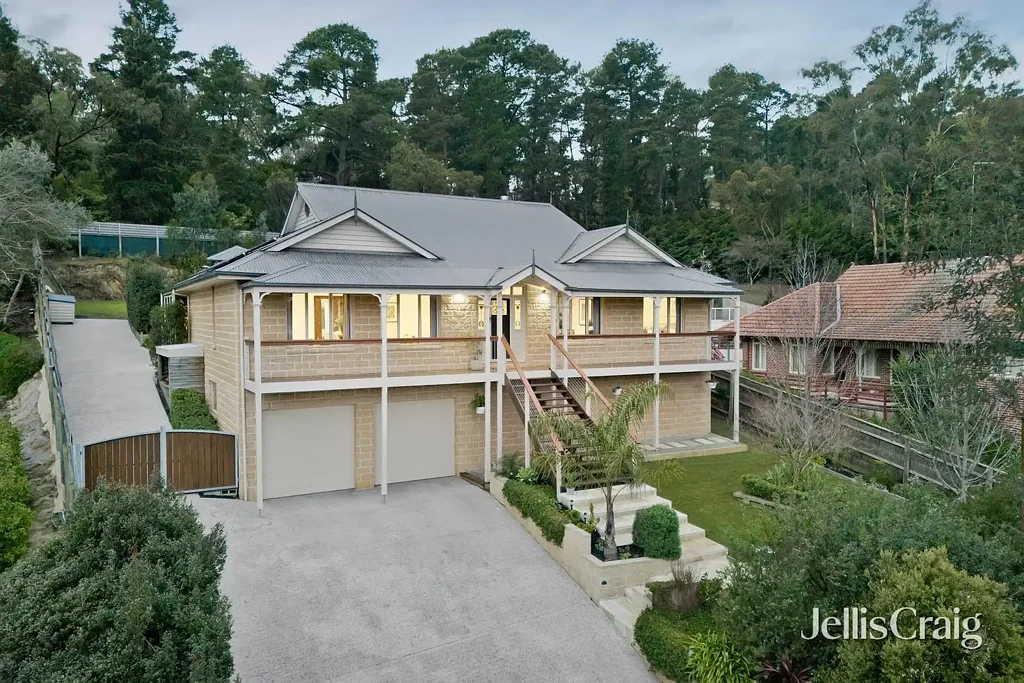 Eltham 5ਬੈੱਡਰੂਮ Live the dream in a coveted locale