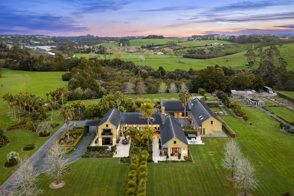 Matakana 5Zimmer Beyond the Gates of Oak River Drive