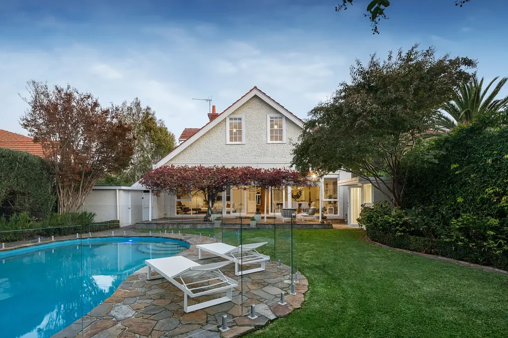 39 Bay Street, Brighton, VIC 3186