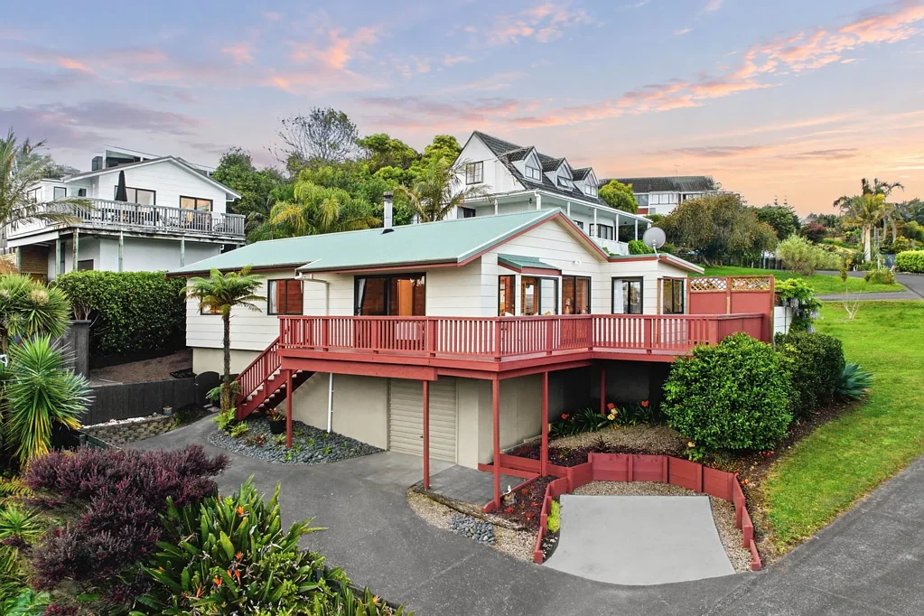 Orewa 3Kwarto Coastal Views, Character & Comfort