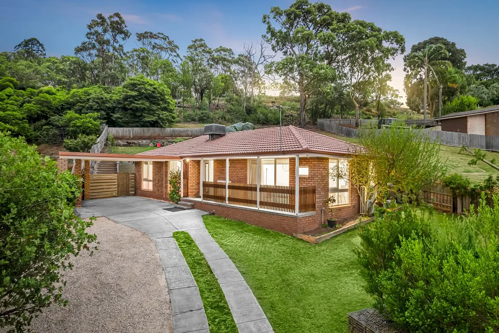 31 Landscape Drive, Mooroolbark, VIC 3138
