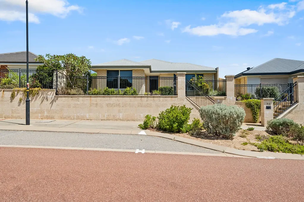 34 Cawana Parkway, Lakelands, WA 6180