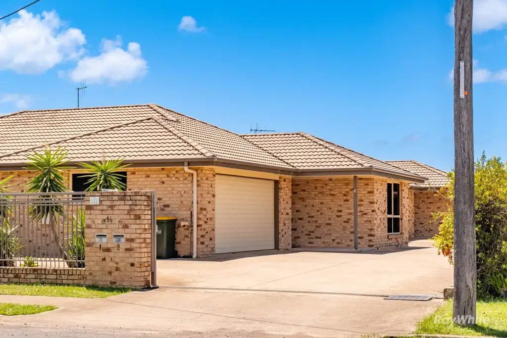 Modern Three-Bedroom Home in Convenient Millbank Location