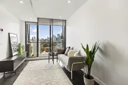 810/338 Kings Way, South Melbourne